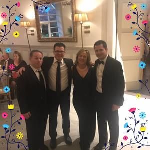 Meet your Posher, Robin